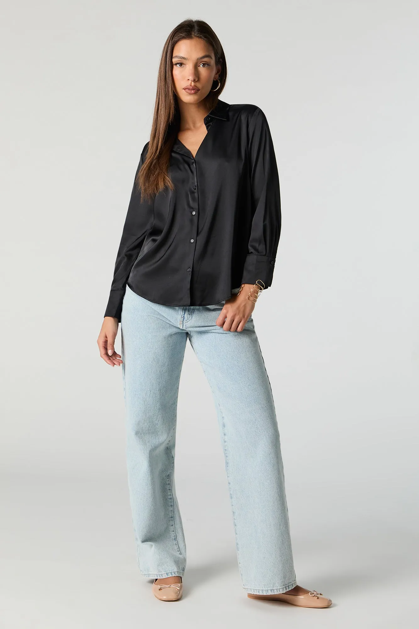 Haut boutonné en satin à manches longues sold by Urban Planet product image thumbnail 3