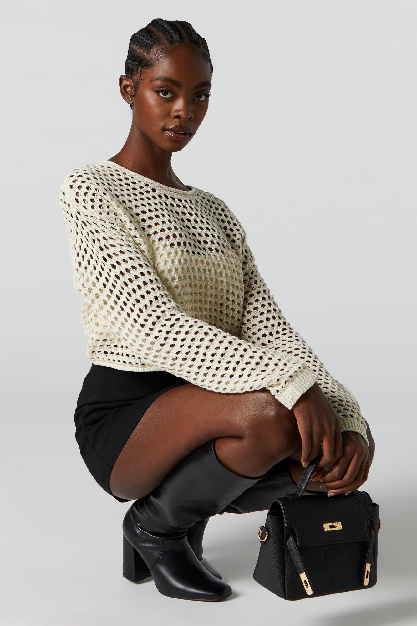 Chandail carré en tricot ajouré sold by Urban Planet