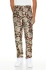 Pantalon mince en jacquard fleuri sold by Urban Planet