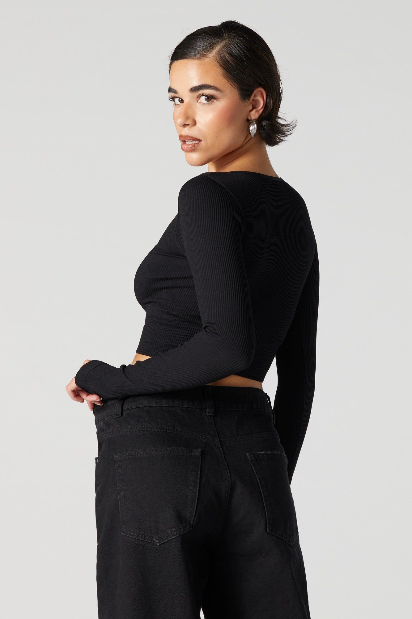 Haut côtelé à manches longues avec encolure en V sold by Urban Planet product image thumbnail 4