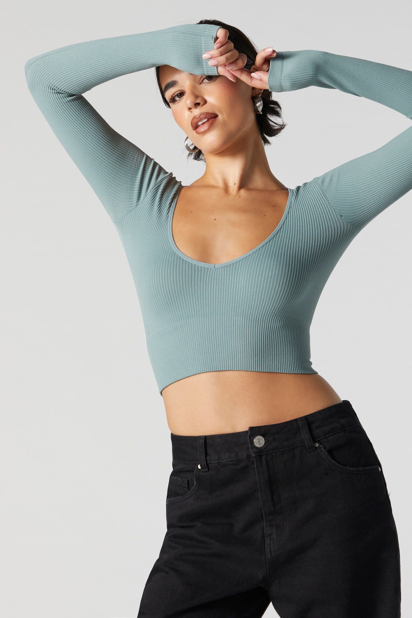 Haut côtelé à manches longues avec encolure en V sold by Urban Planet