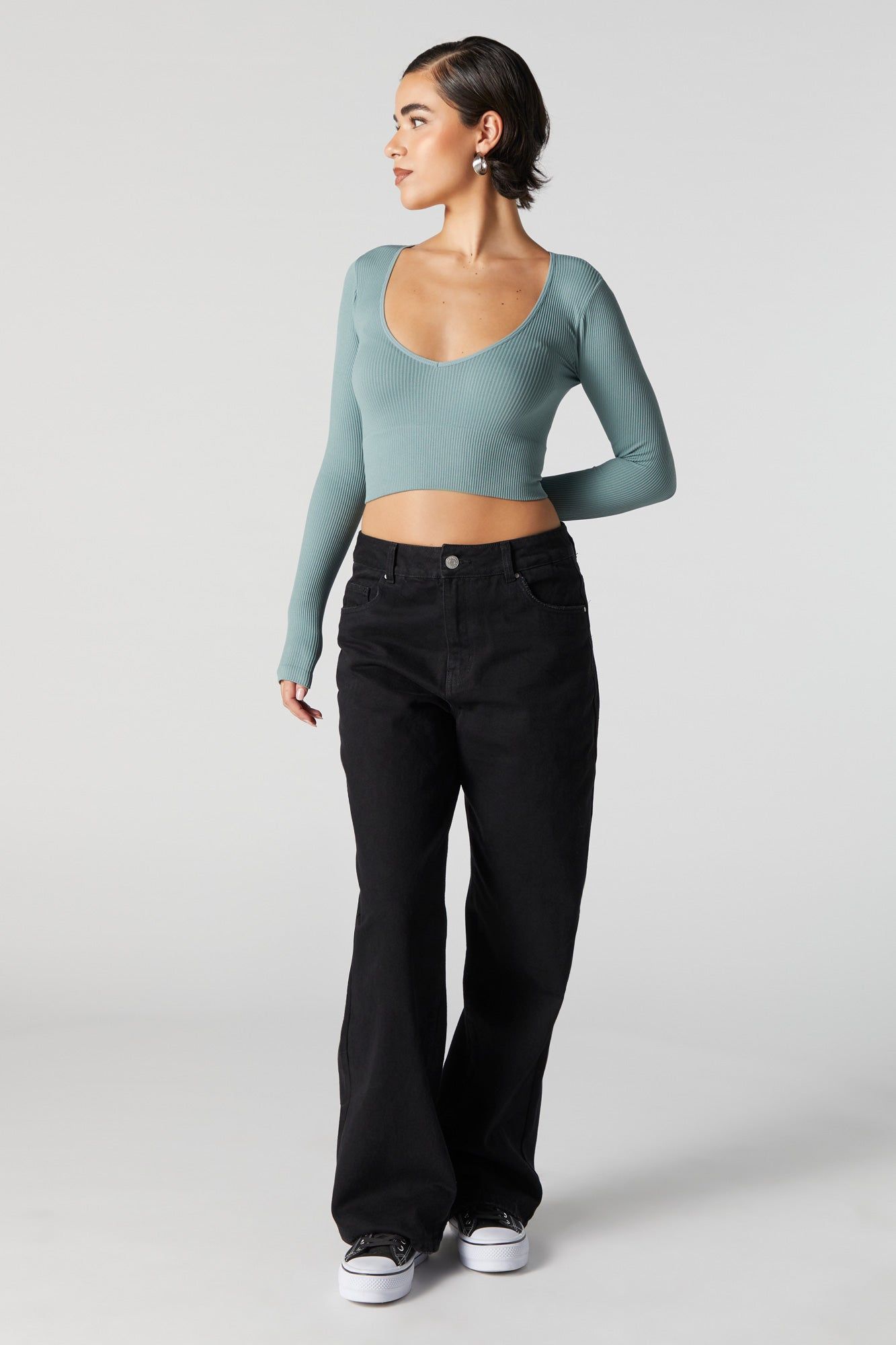 Haut côtelé à manches longues avec encolure en V sold by Urban Planet product image thumbnail 3