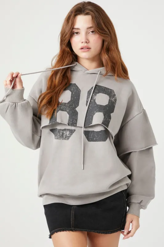Haut à capuchon récupéré à imprimé 88 sold by Urban Planet