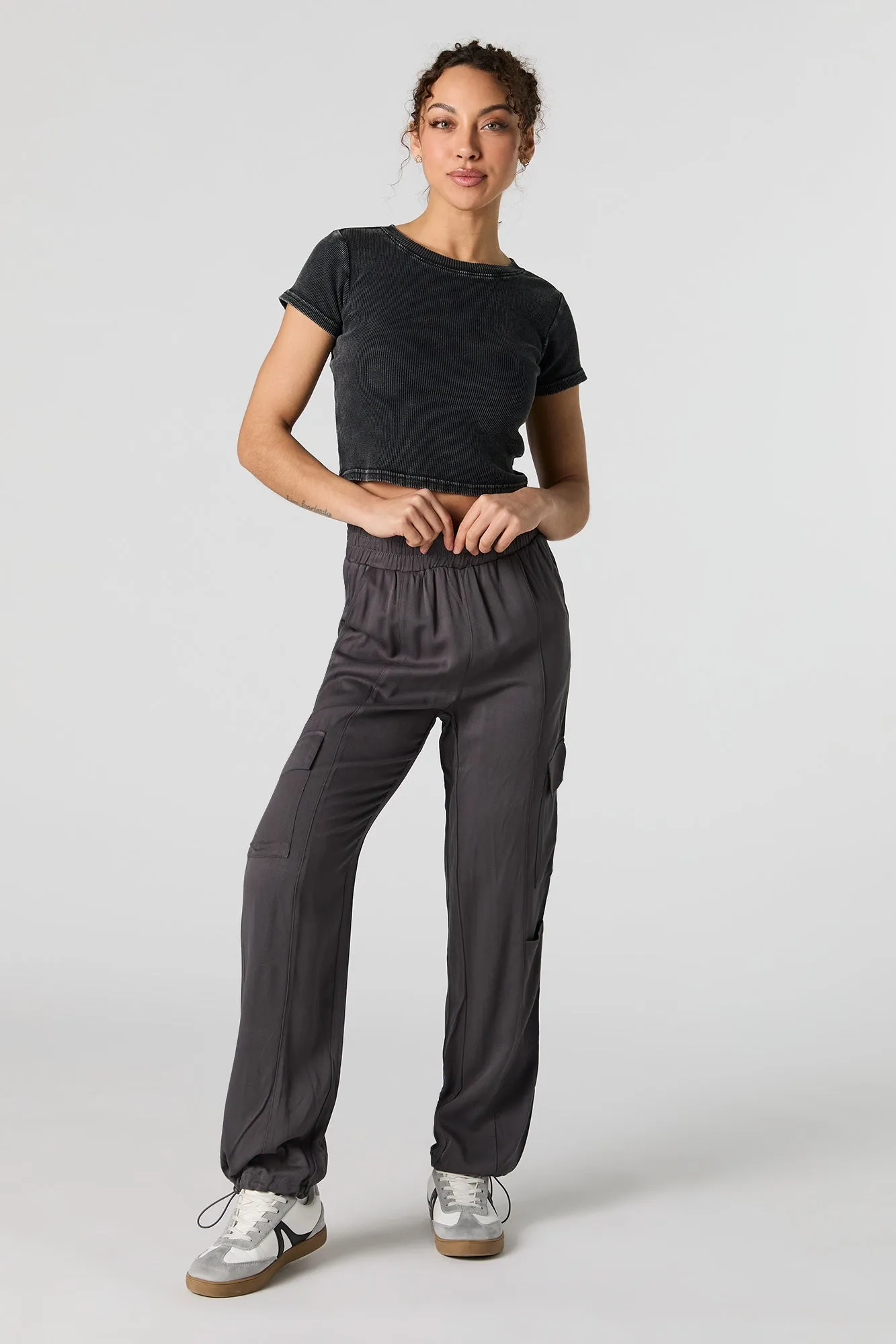 Jogger cargo à taille haute avec ourlet à barillet sold by Urban Planet product image thumbnail 4