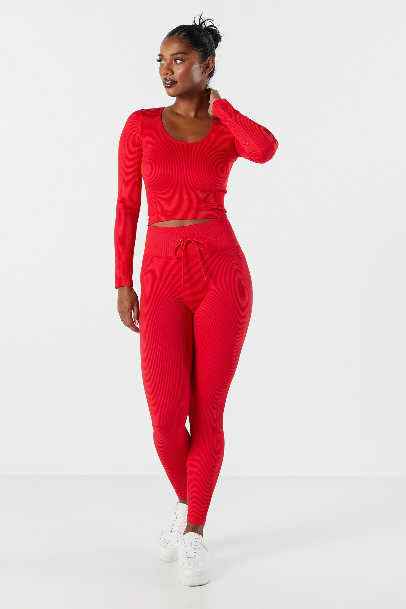 Haut Sommer Ray Active côtelé sans couture à manches longues sold by Urban Planet product image thumbnail 19