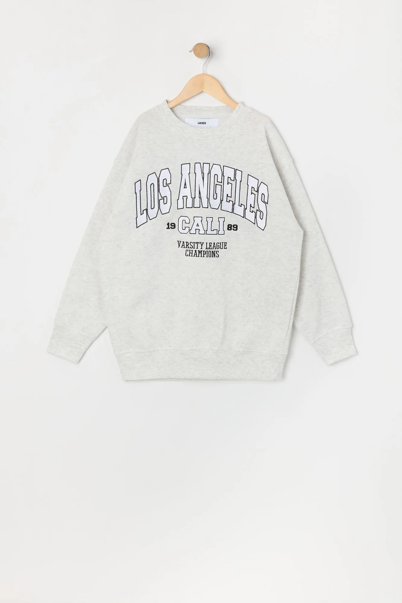 Chandail surdimensionné en molleton avec motif brodé destination en chenille pour fille sold by Urban Planet