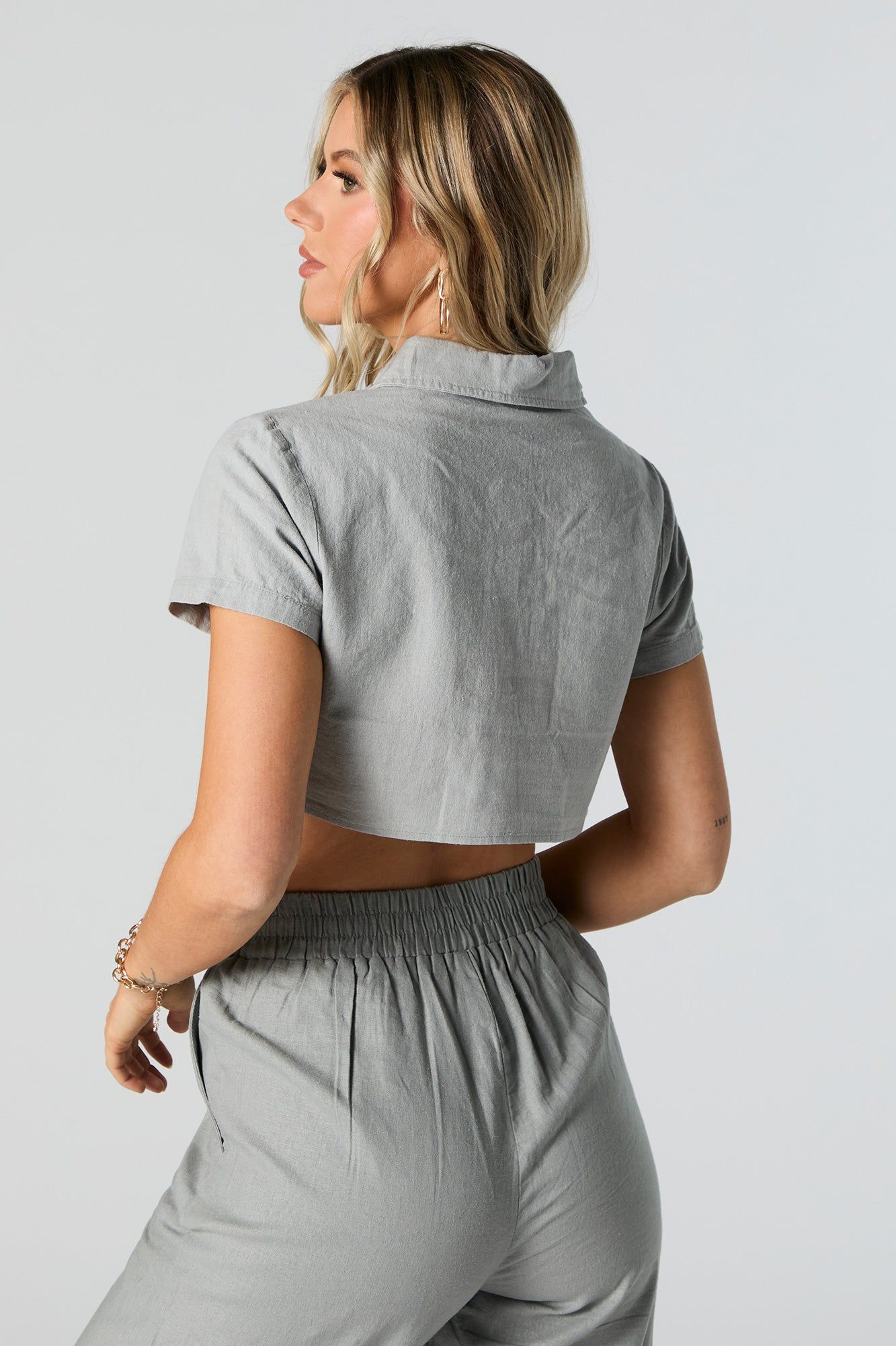 Haut boutonné court avec attache sold by Urban Planet product image thumbnail 2