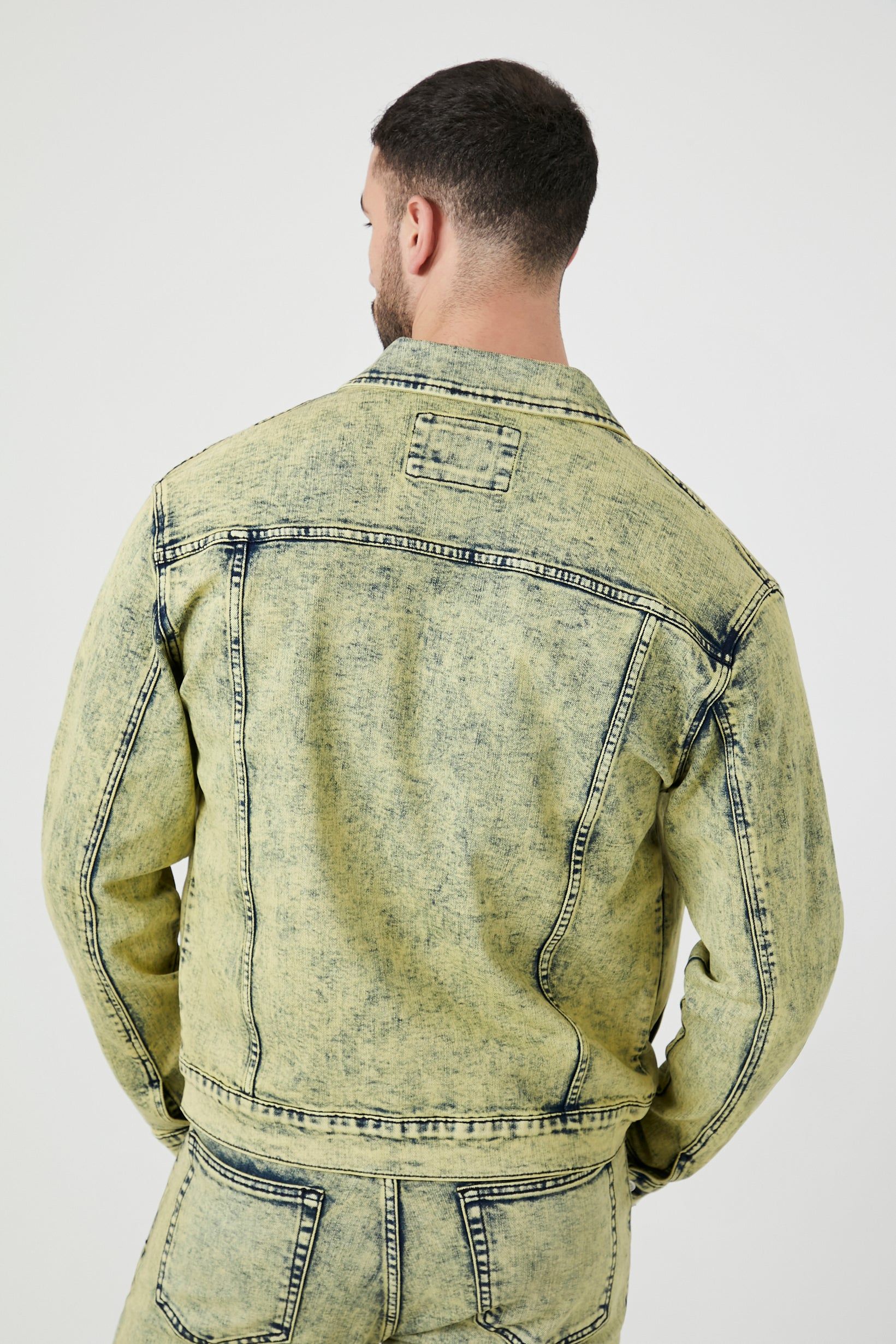 Blouson en denim délavé à l'acide sold by Urban Planet product image thumbnail 2