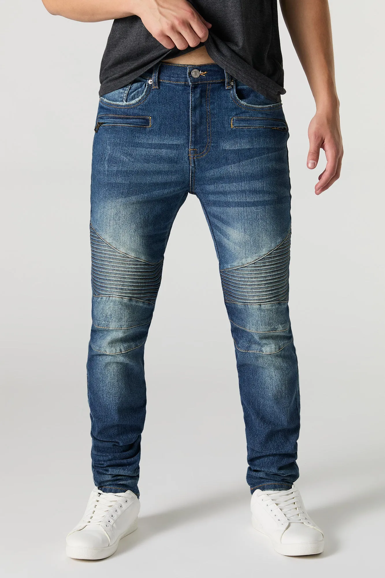 Jean de style moto à taille empilée sold by Urban Planet