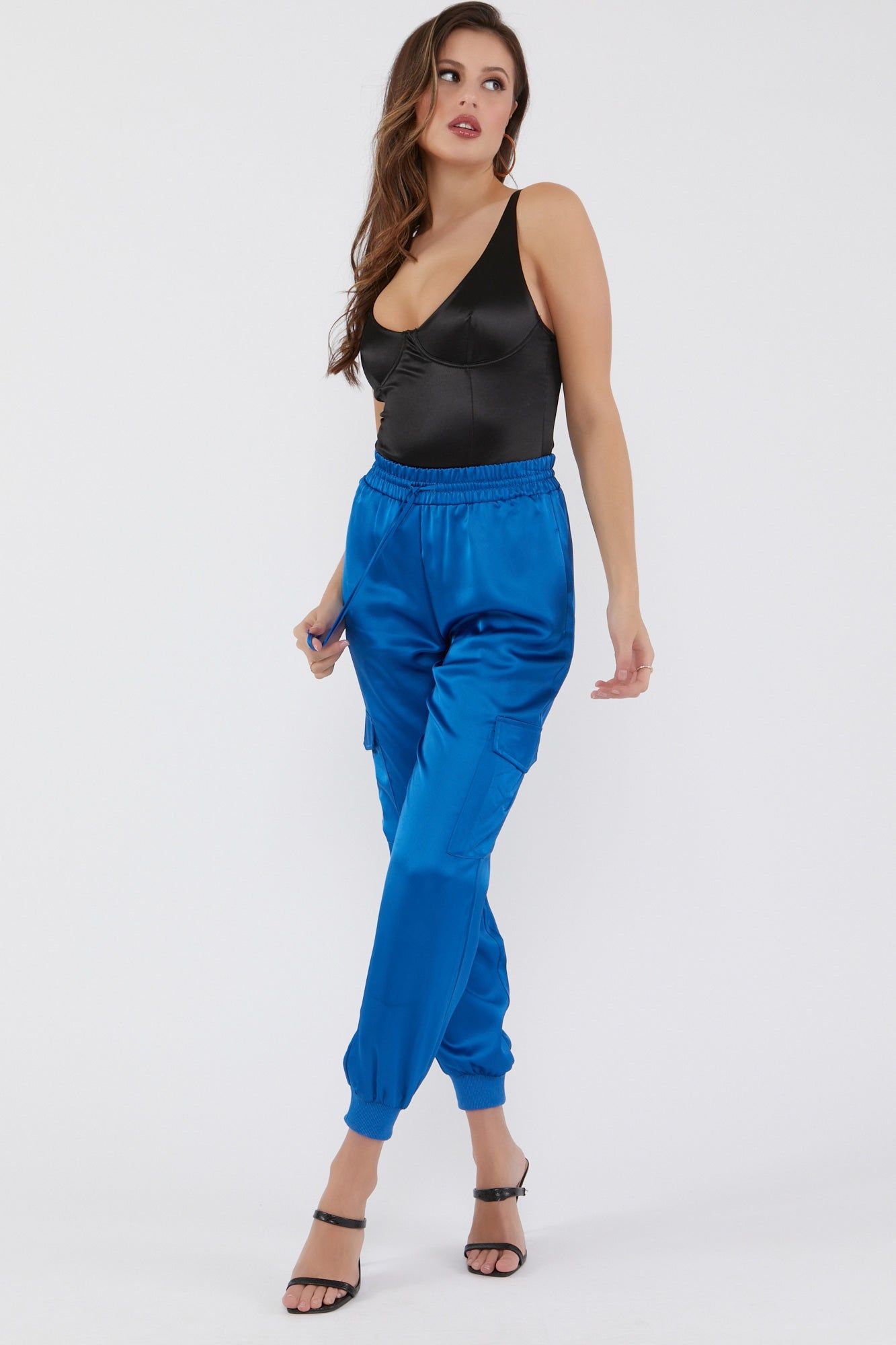 Pantalon de jogging cargo en satin sold by Urban Planet