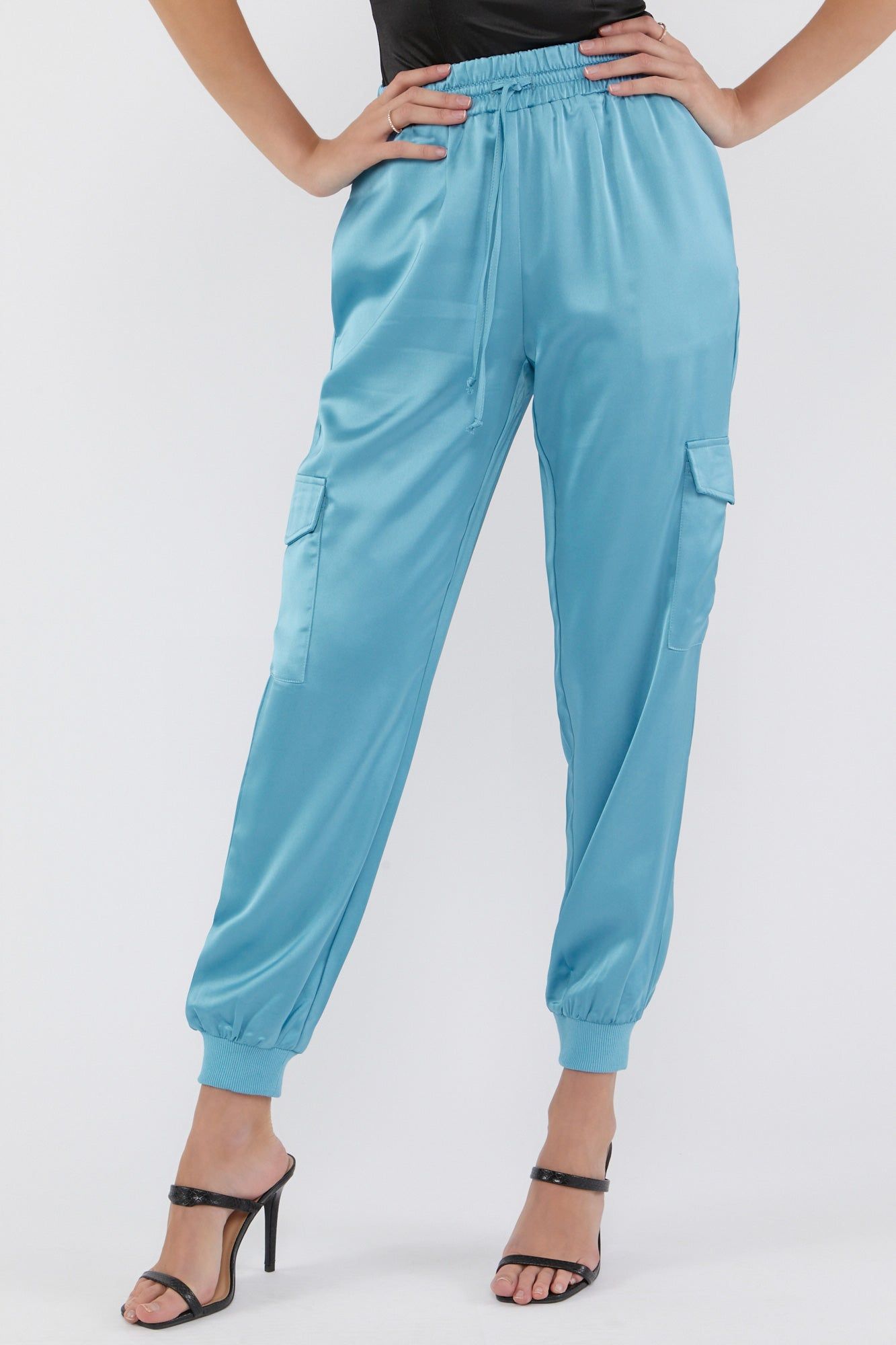 Pantalon de jogging cargo en satin sold by Urban Planet product image thumbnail 14