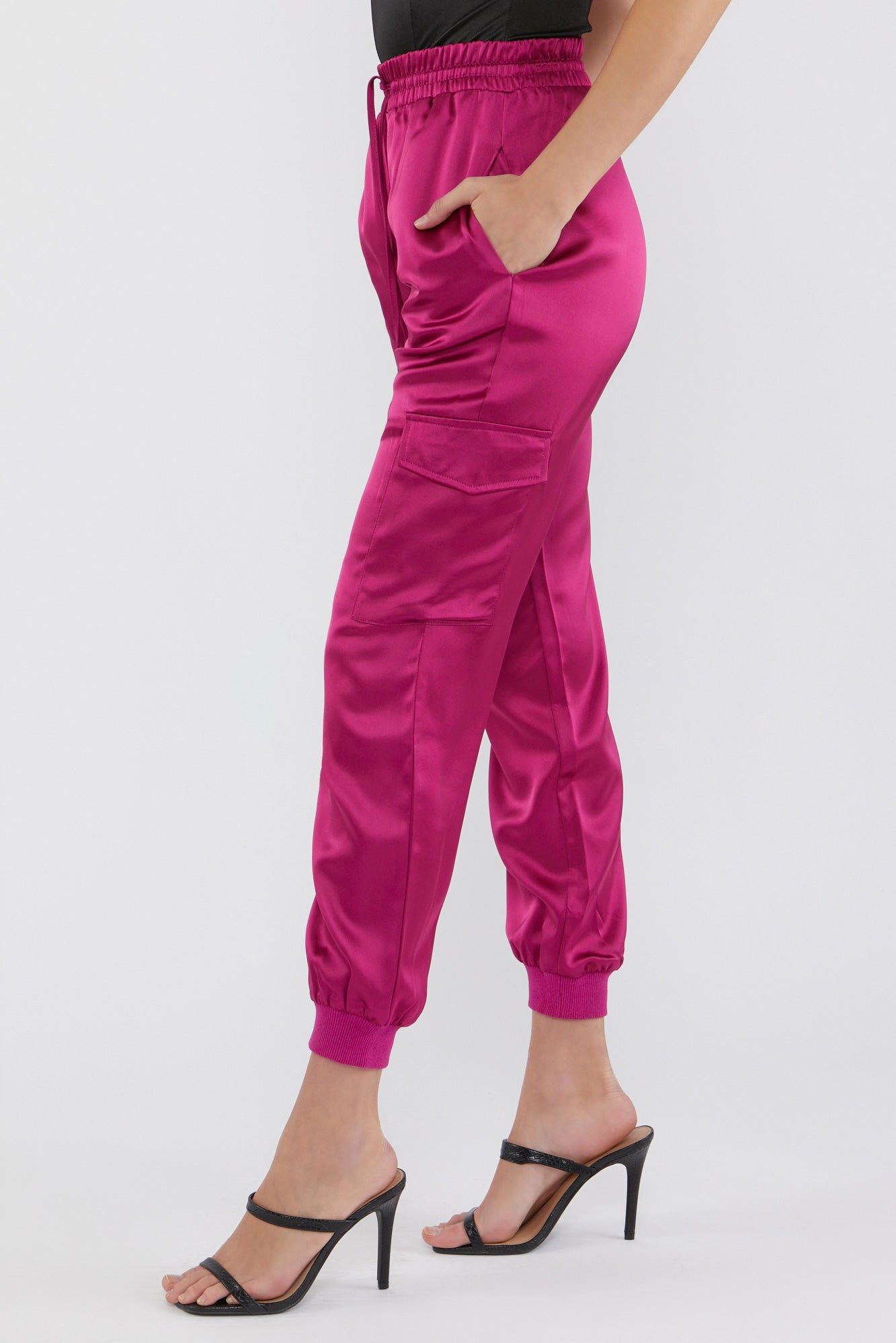 Pantalon de jogging cargo en satin sold by Urban Planet product image thumbnail 27