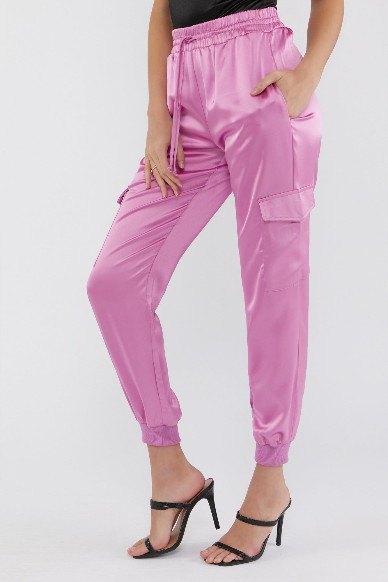 Pantalon de jogging cargo en satin sold by Urban Planet product image thumbnail 21
