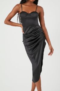 Robe bustier midi ruchée en satin sold by Urban Planet