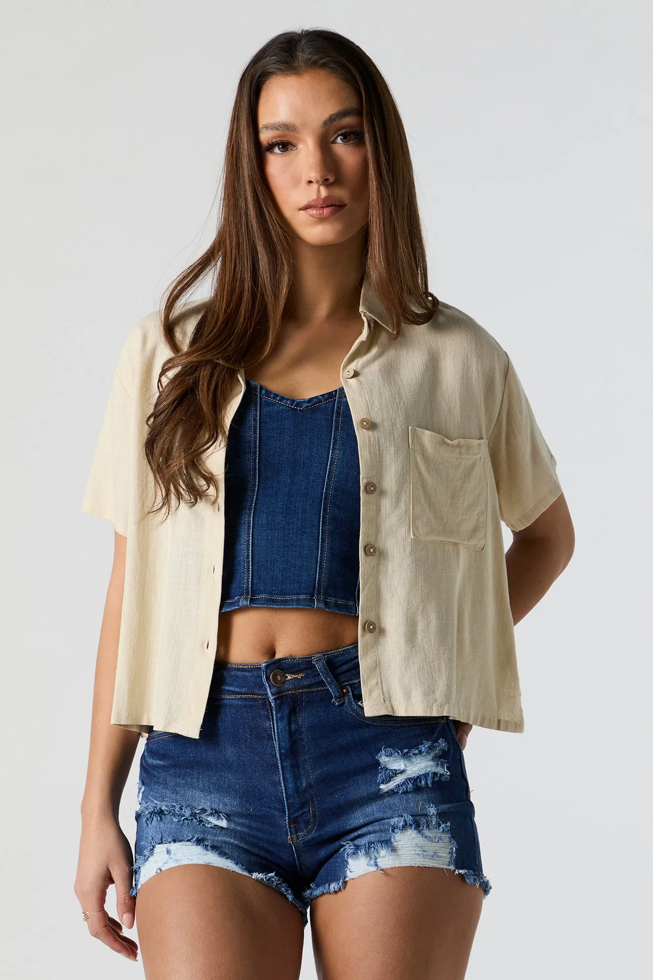 Haut boutonné court en lin sold by Urban Planet