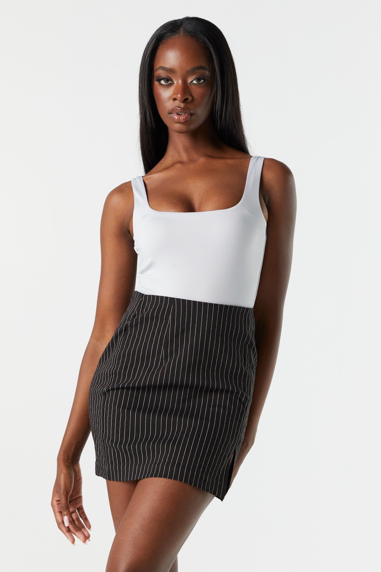 Minijupe à taille haute rayée avec fente sold by Urban Planet