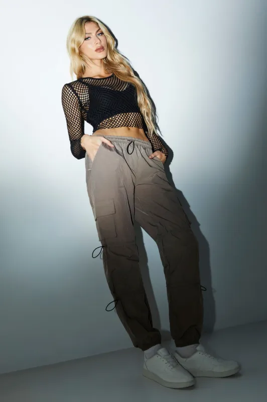 Pantalon cargo en nylon sold by Urban Planet