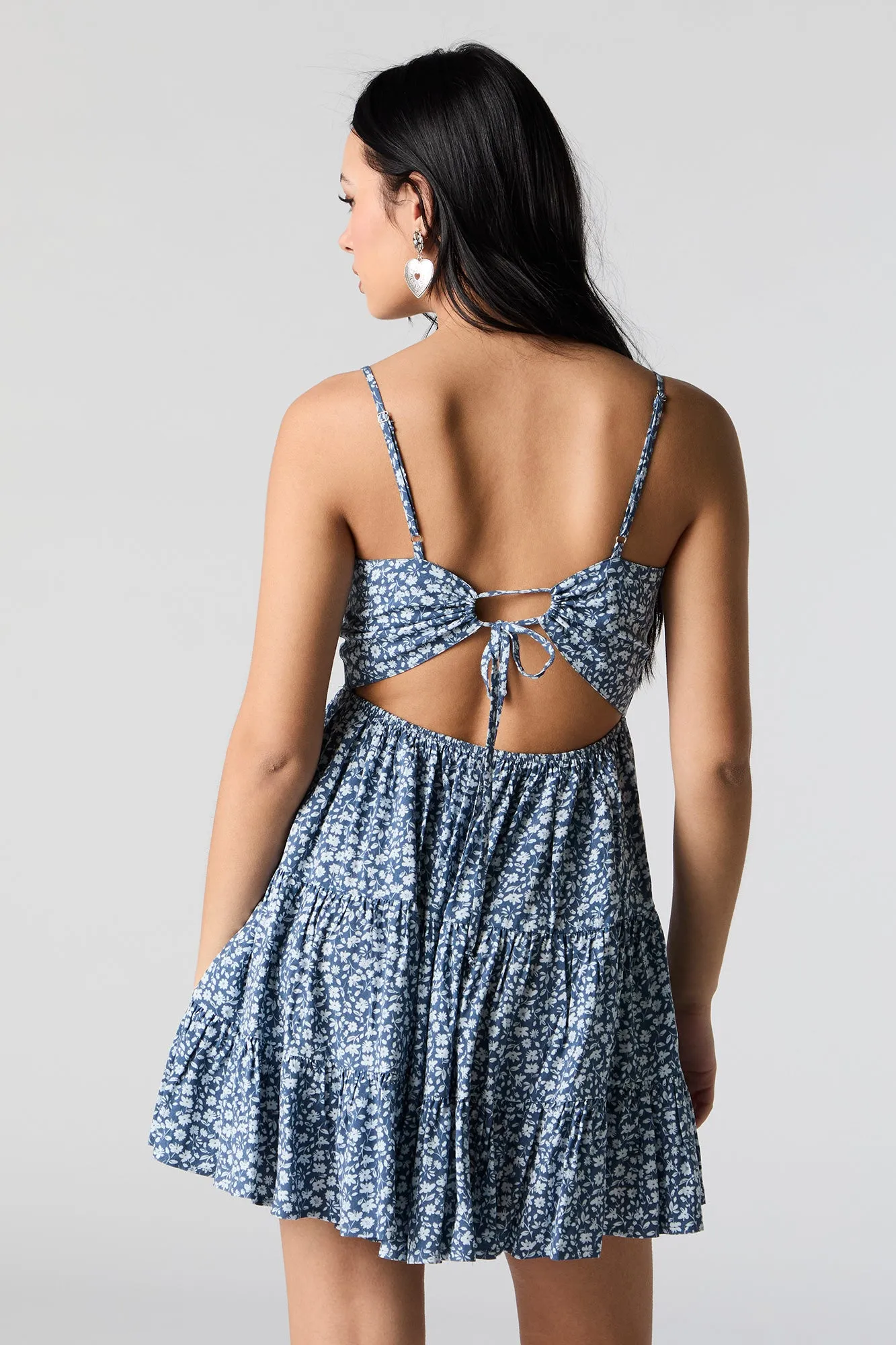 Minirobe volantée fleurie bleue sold by Urban Planet product image thumbnail 2