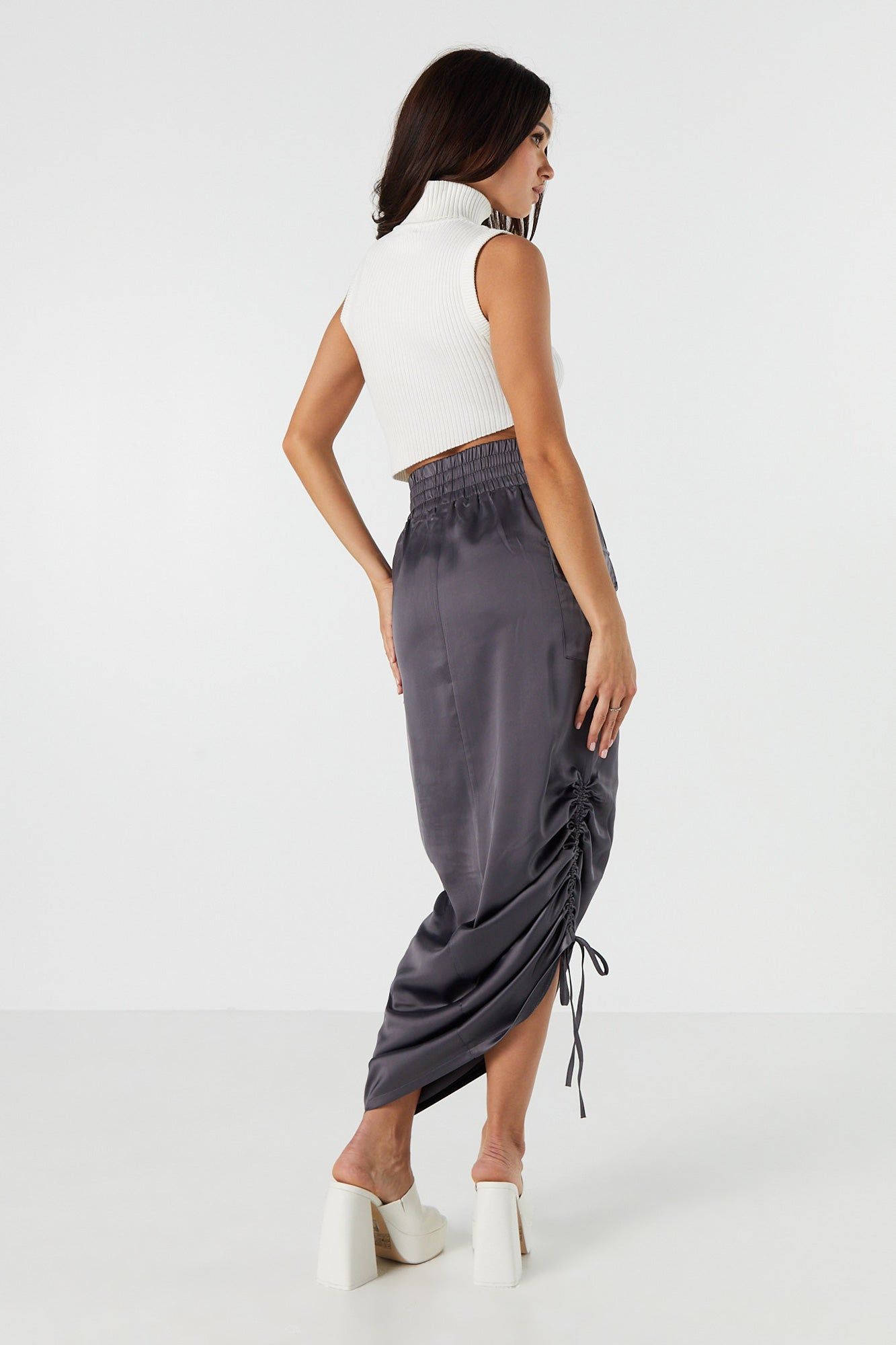 Jupe midi cargo parachute en satin sold by Urban Planet product image thumbnail 2