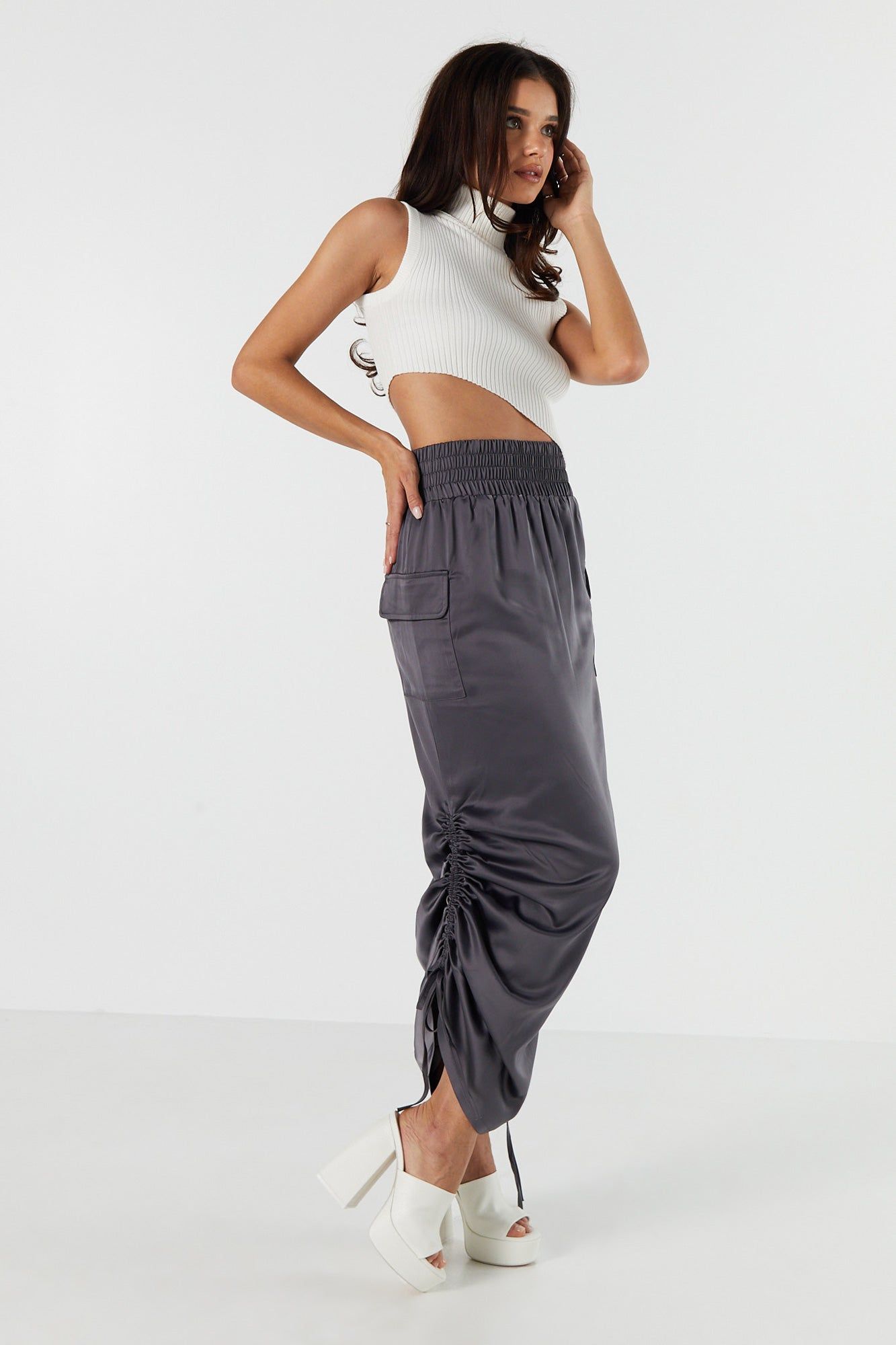 Jupe midi cargo parachute en satin sold by Urban Planet product image thumbnail 3