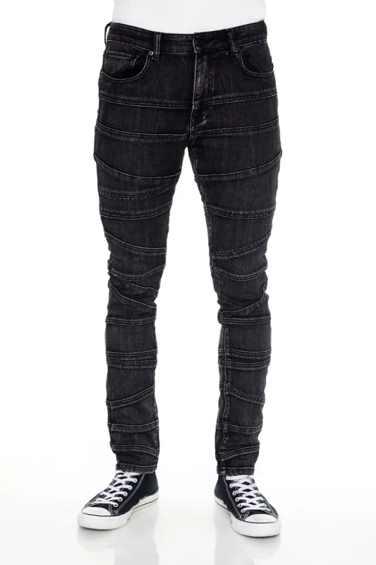 Jean ajusté récupéré sold by Urban Planet
