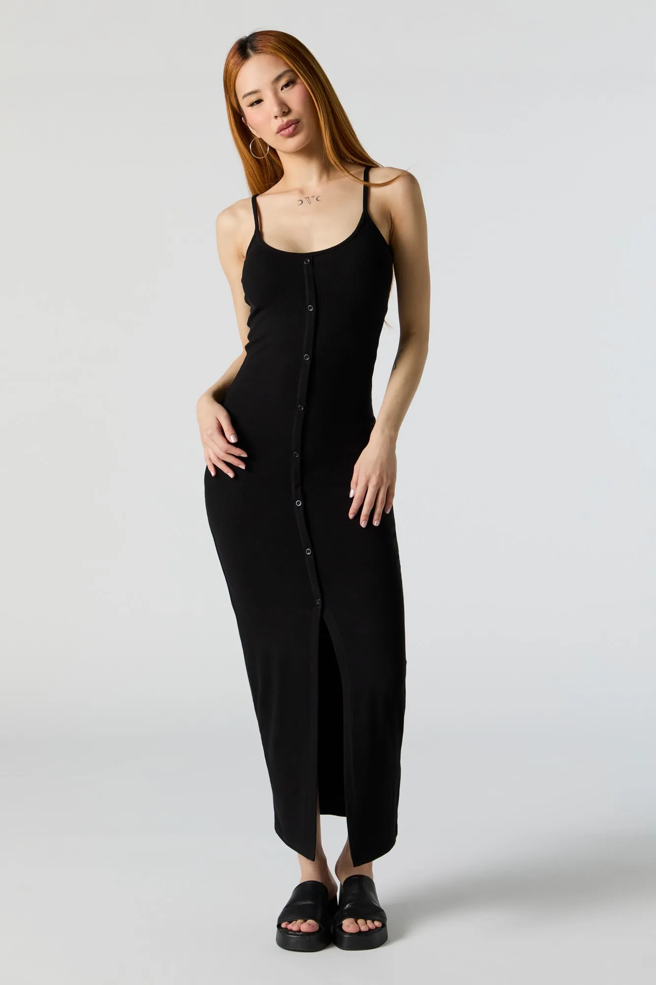 Robe maxi boutonnée moulante côtelée sold by Urban Planet product image thumbnail 4