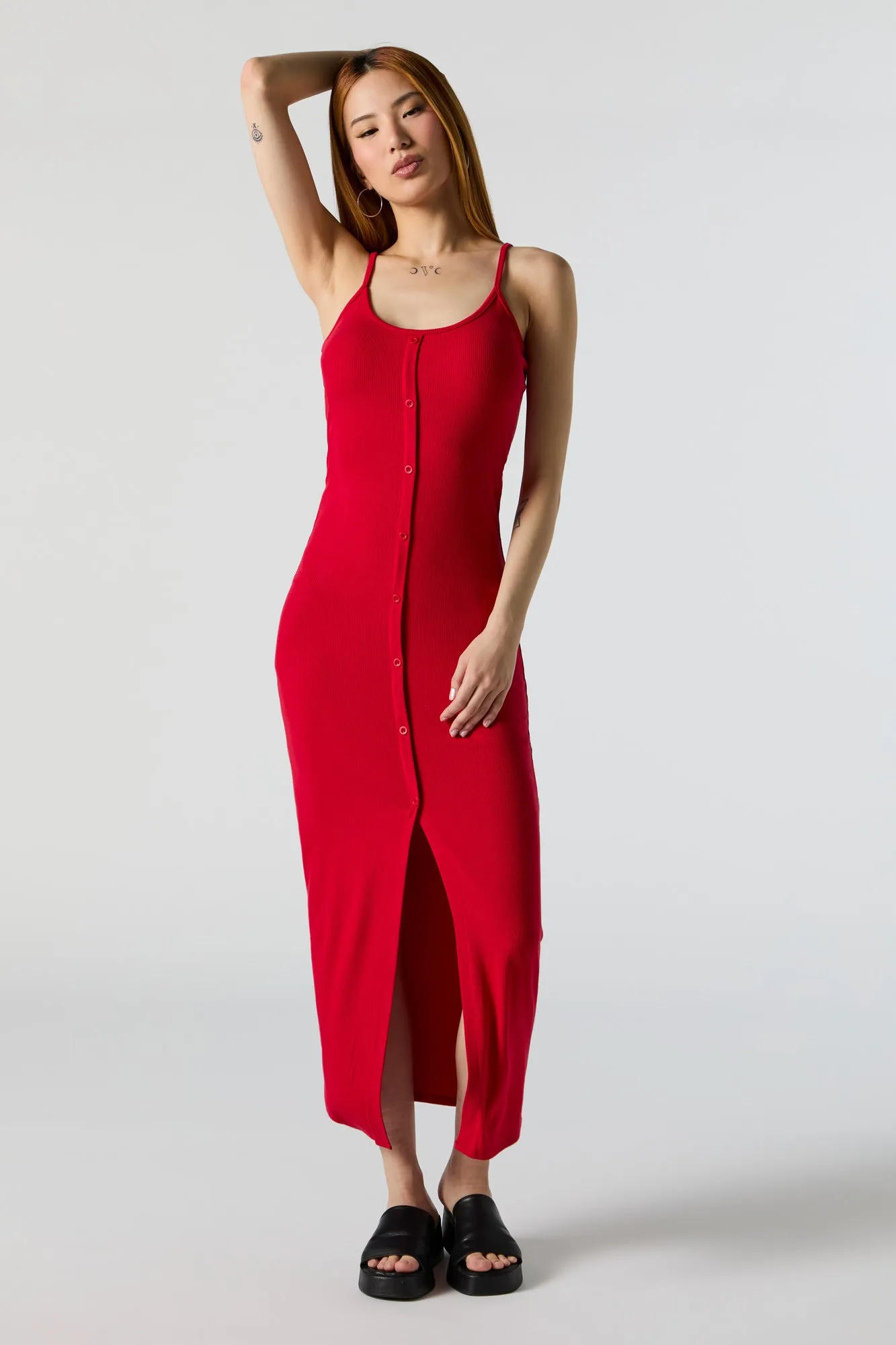 Robe maxi boutonnée moulante côtelée sold by Urban Planet