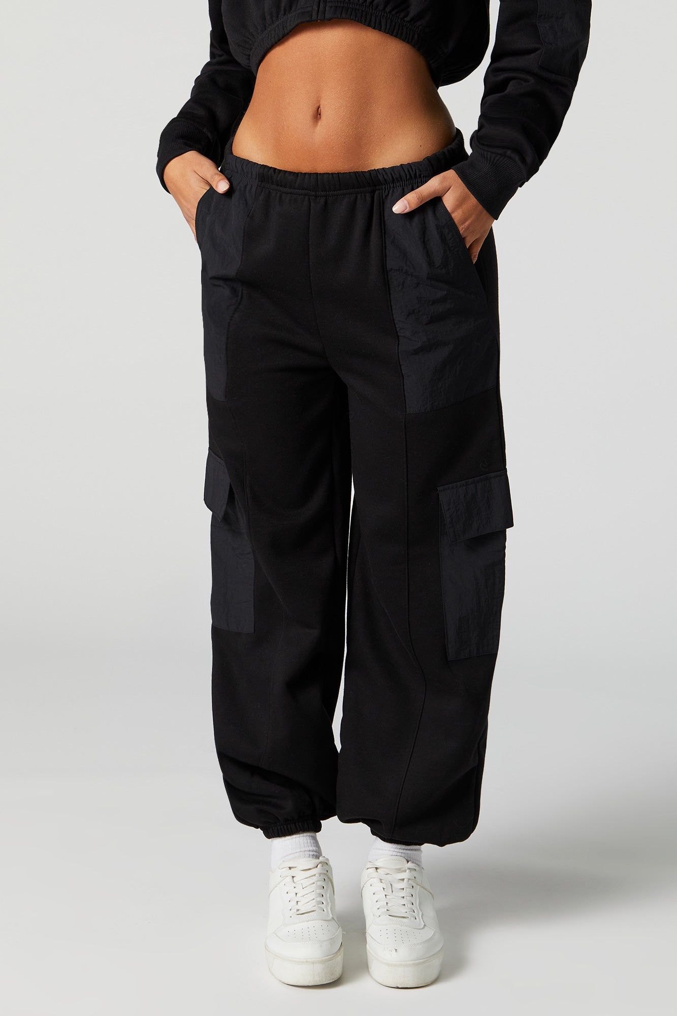 Jogger cargo en molleton et nylon avec poches sold by Urban Planet product image thumbnail 5