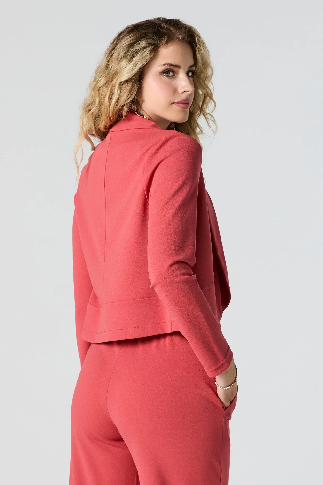 Blazer écourté ouvert à l'avant sold by Urban Planet product image thumbnail 2