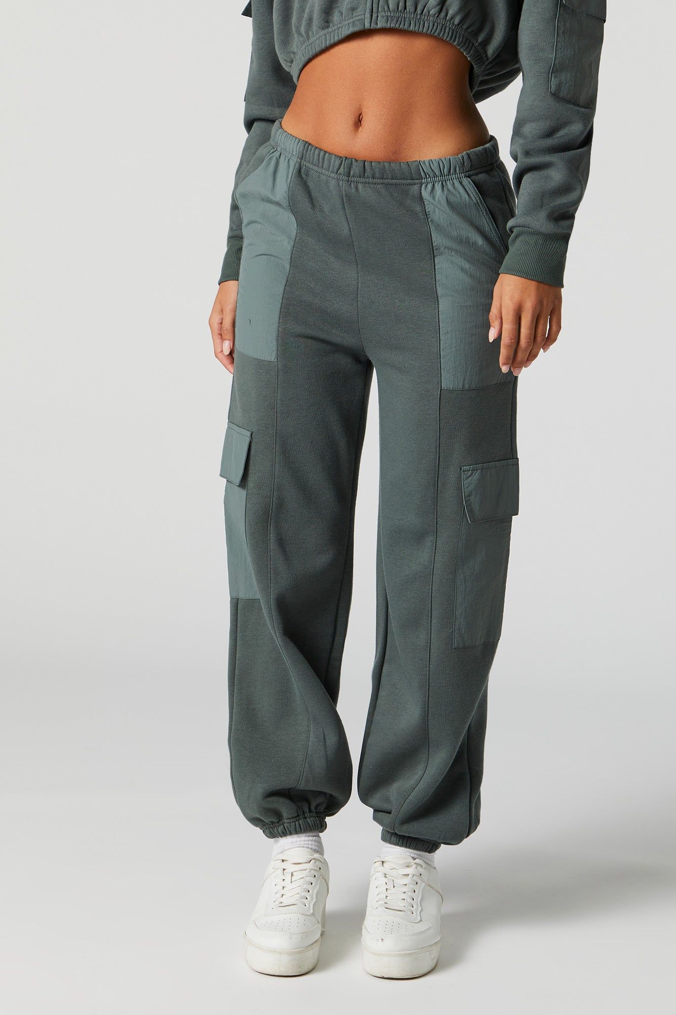 Jogger cargo en molleton et nylon avec poches sold by Urban Planet product image thumbnail 2