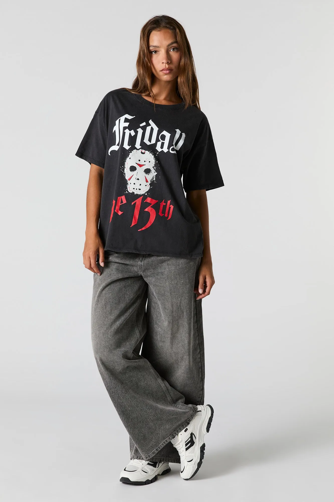 T-shirt de coupe garçonne délavé à imprimé Friday the 13th sold by Urban Planet product image thumbnail 2