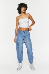 Jogger cargo mi-taille en denim sold by Urban Planet
