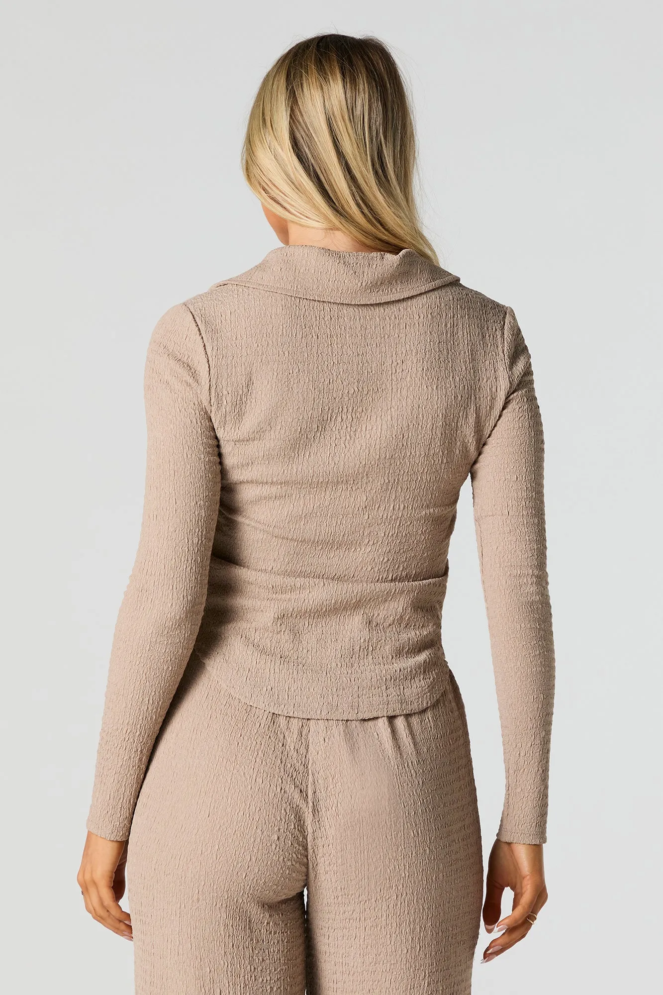 Haut boutonné en tricot texturé sold by Urban Planet product image thumbnail 5