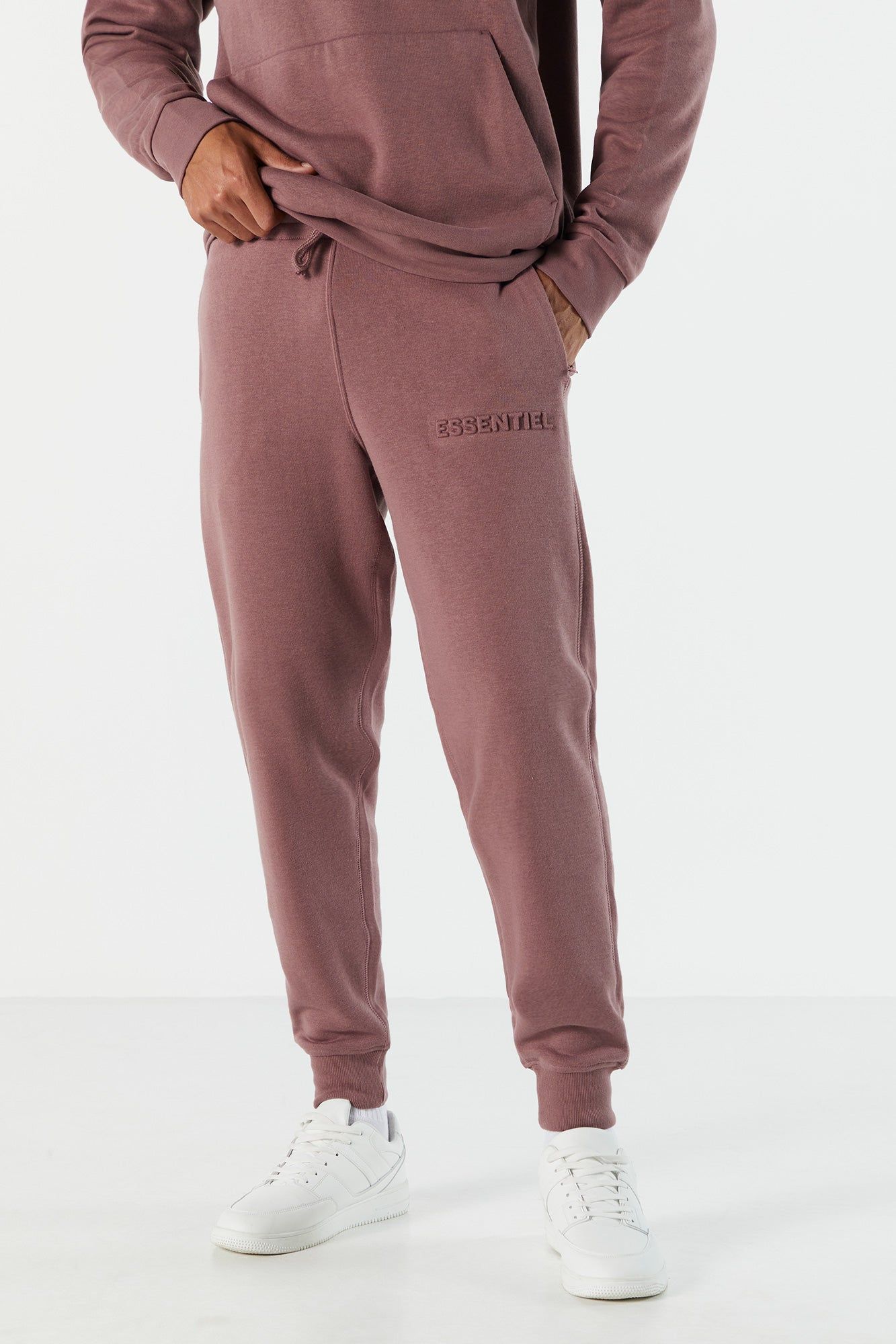 Pantalon de jogging en molleton essentiel embossé sold by Urban Planet