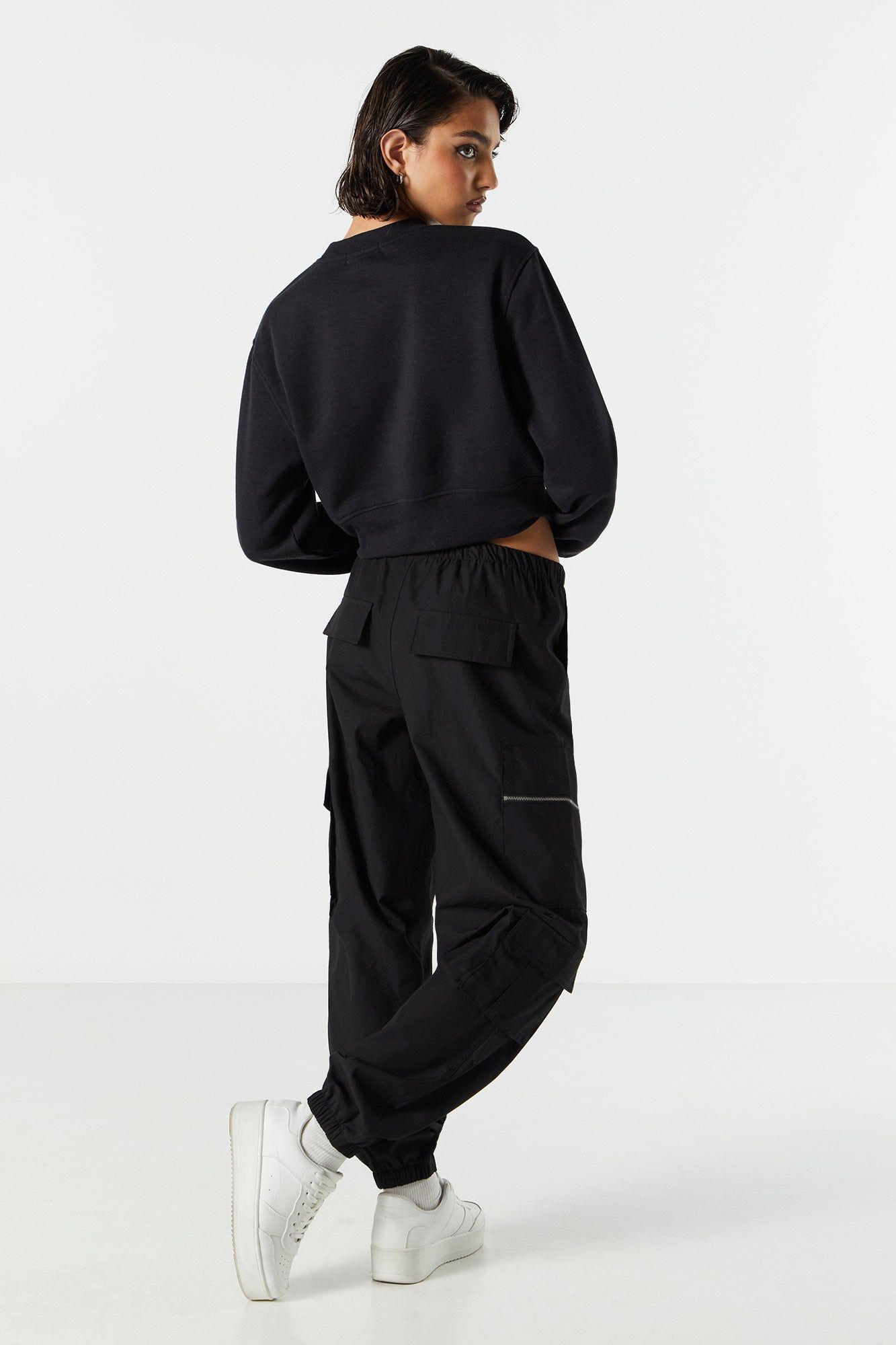 Pantalon de jogging cargo avec poches à fermeture à glissière sold by Urban Planet product image thumbnail 3