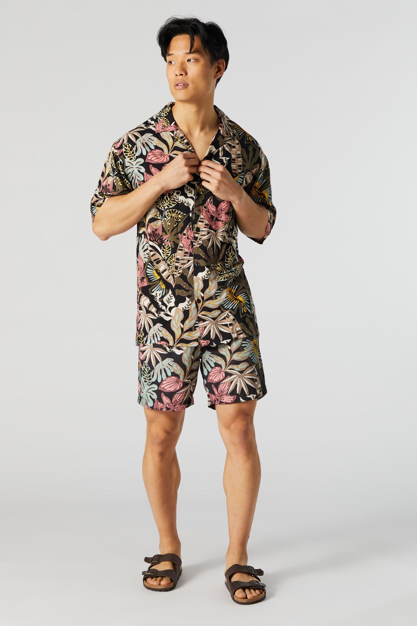 Haut boutonné fleuri avec motif hawaïen sold by Urban Planet product image thumbnail 3