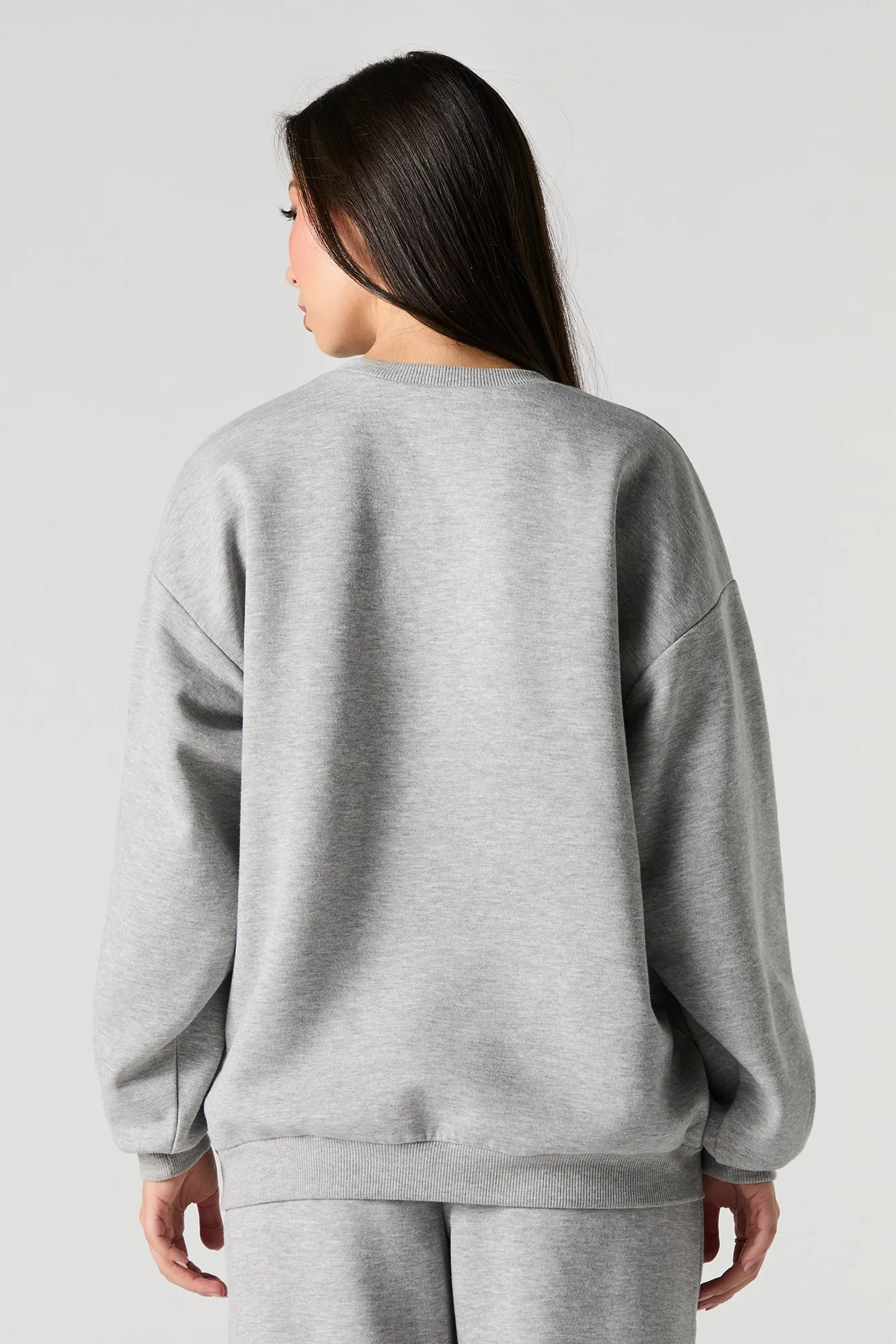 Chandail surdimensionné en molleton avec motif brodé destination en sergé sold by Urban Planet product image thumbnail 2