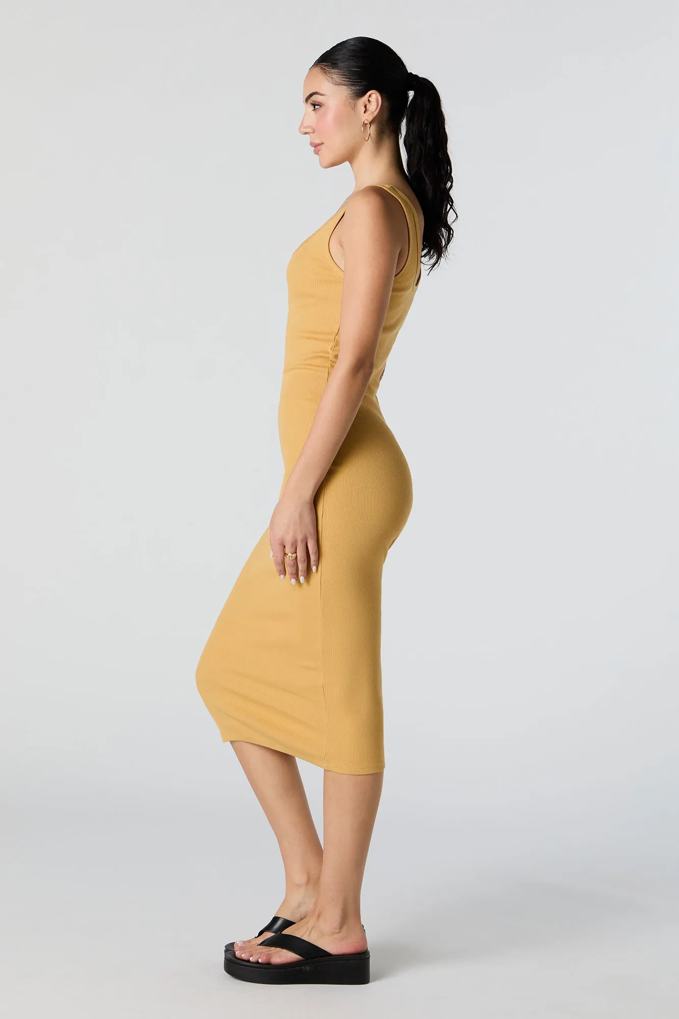 Robe midi Henley moulante côtelée sold by Urban Planet product image thumbnail 5