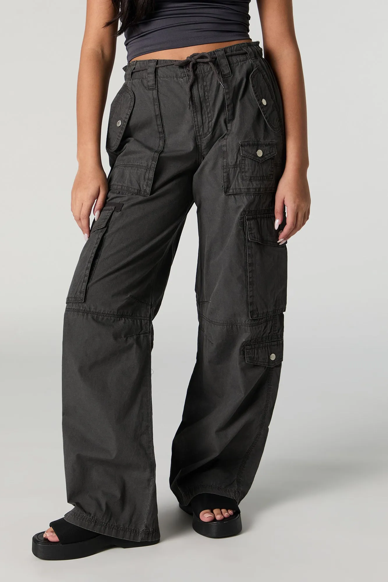 Pantalon cargo avec poches multiples et taille coulissante sold by Urban Planet product image thumbnail 5