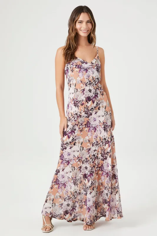 Robe maxi fleurie en satin à col châle sold by Urban Planet