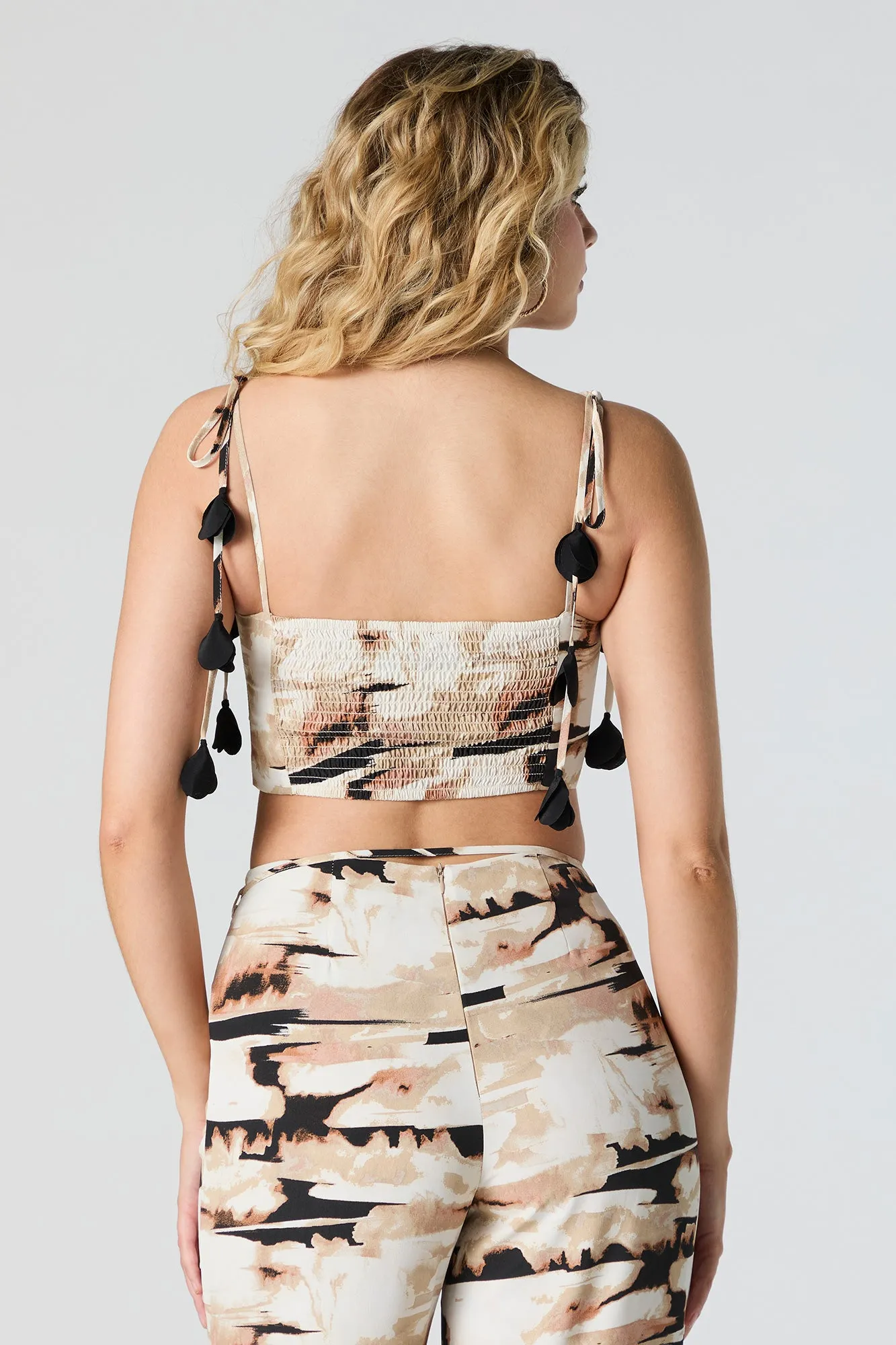 Haut écourté garni d'un rang de pétales sold by Urban Planet product image thumbnail 2