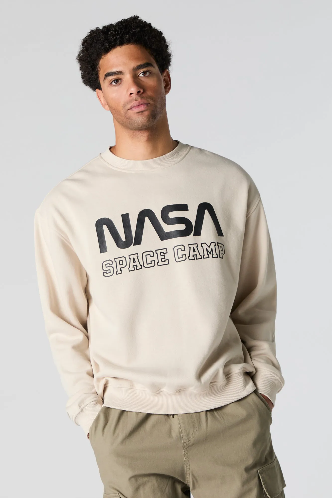 Chandail en molleton à imprimé NASA Space Camp sold by Urban Planet