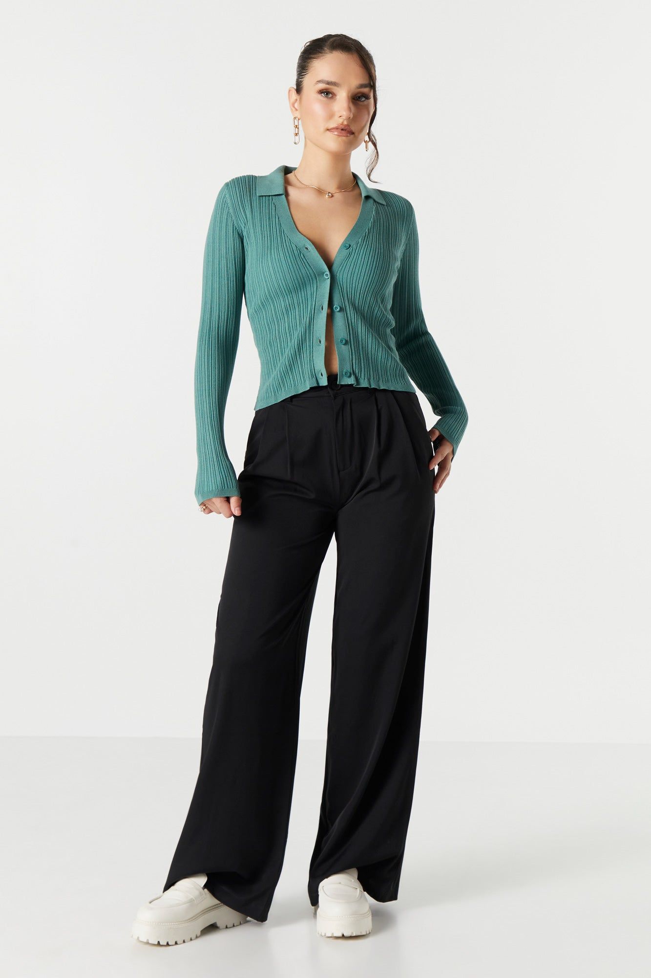 Haut boutonné côtelé avec col sold by Urban Planet product image thumbnail 3