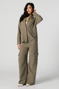 Haut boutonné texturé sold by Urban Planet