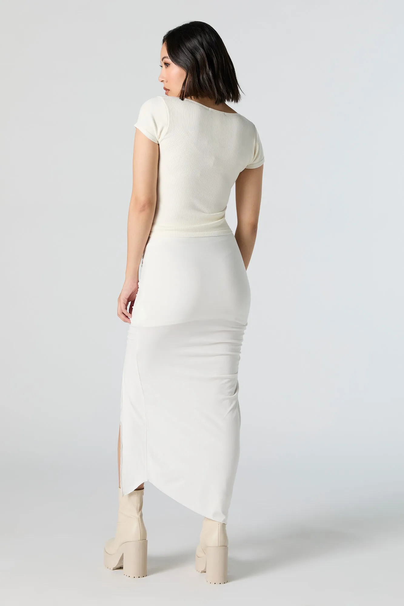 Jupe midi ruchée avec fente sold by Urban Planet product image thumbnail 3