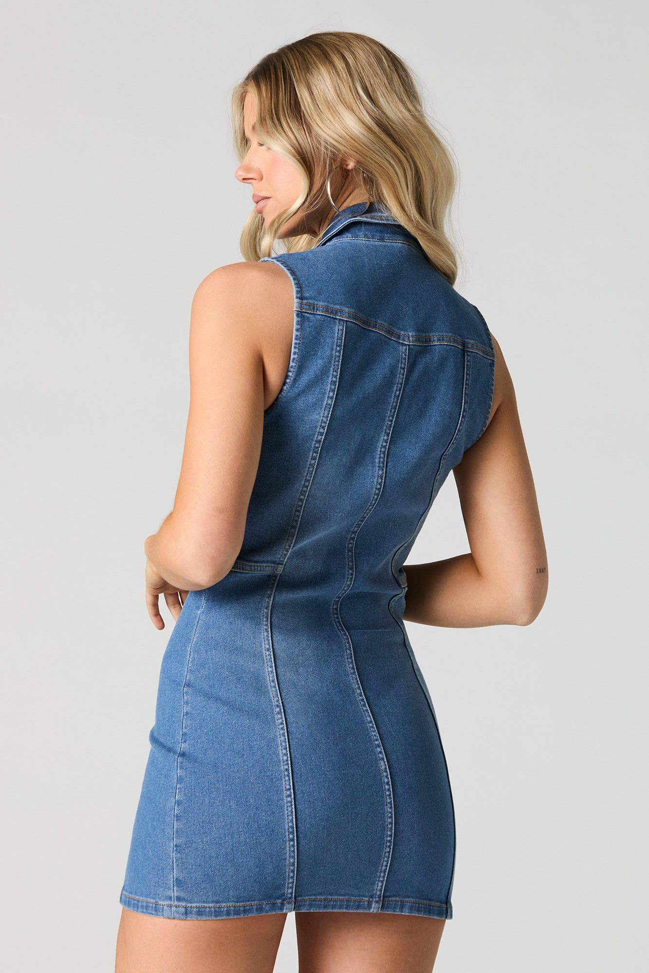 Minirobe en denim avec col et fermeture à glissière sold by Urban Planet product image thumbnail 2