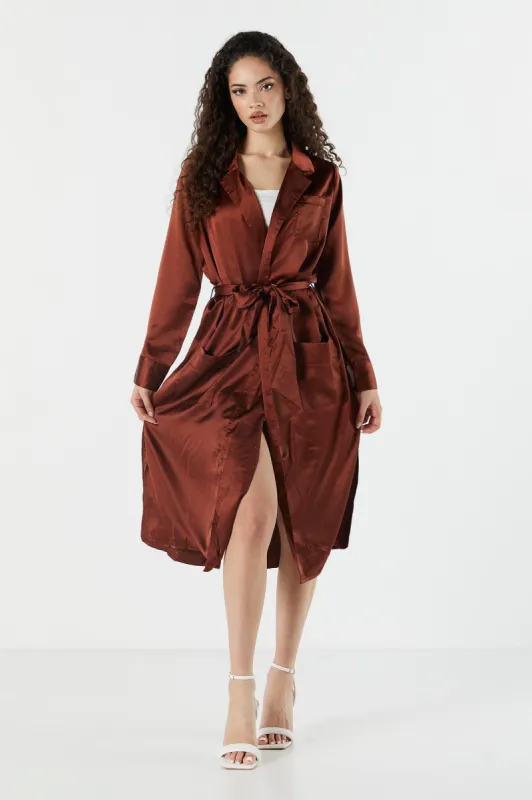 Cardigan long en satin avec attache sold by Urban Planet