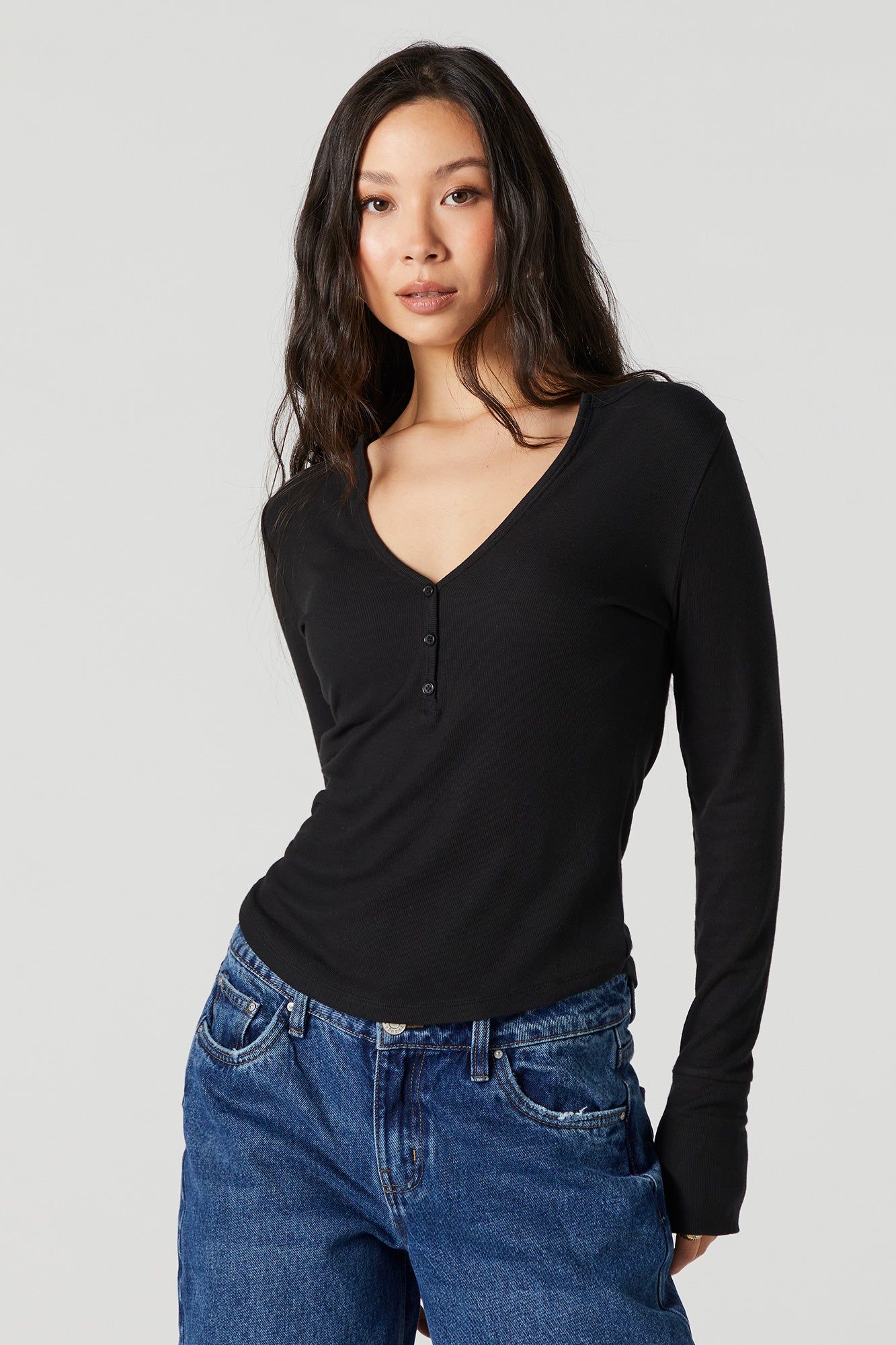 Haut Henley à manches longues avec encolure en V sold by Urban Planet product image thumbnail 5