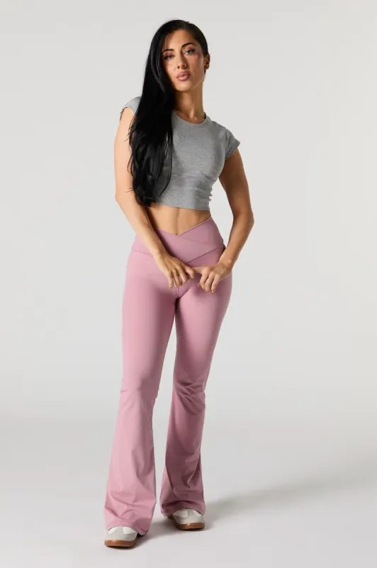Pantalon à jambe large avec taille en V sold by Urban Planet