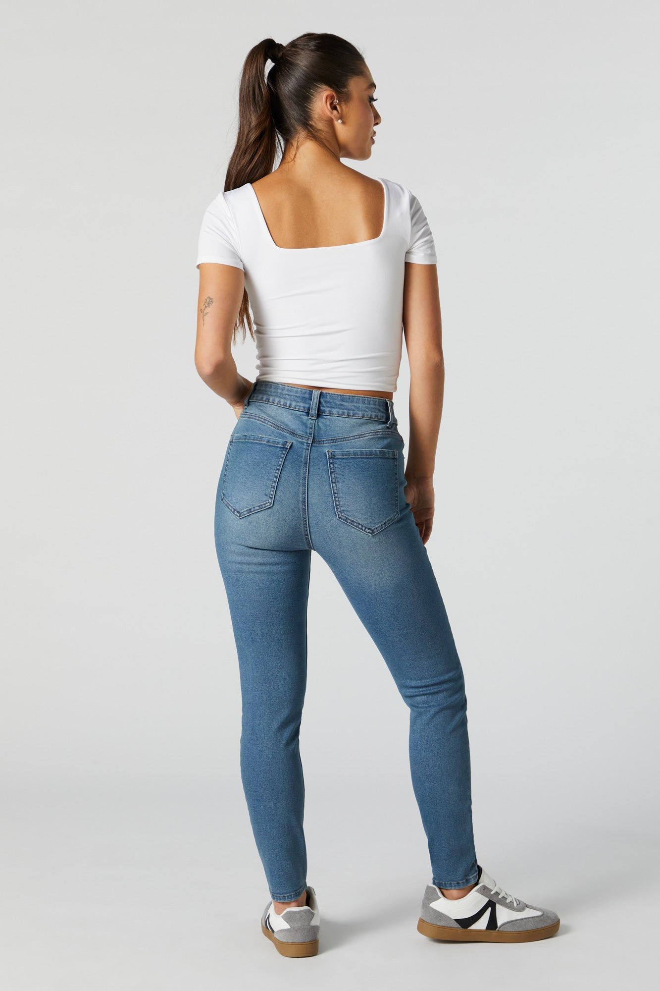 Jean Miami vintage délavé moyen à taille haute sold by Urban Planet product image thumbnail 3